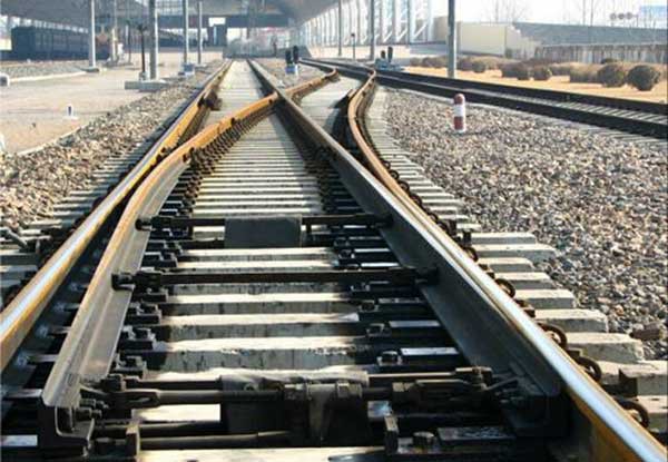 rail gauge rod in use rail gauge rod in use